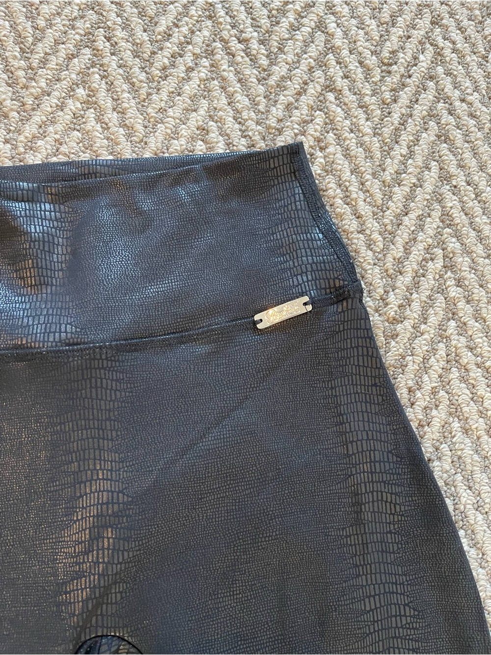 Bombshell Sportswear Snake shiny Black High-Waist Leggings - Picture 7 of 11
